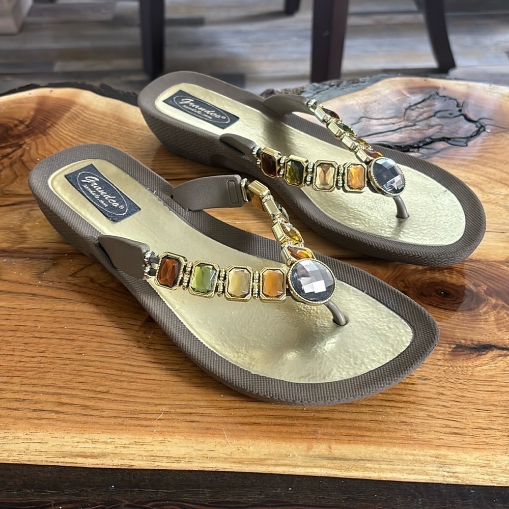 Grandco bejeweled sandals, brown and gold size 8M